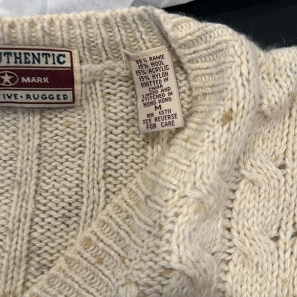 True Mark V-Neck Cable Knit Sweater - Picture 10 of 11
